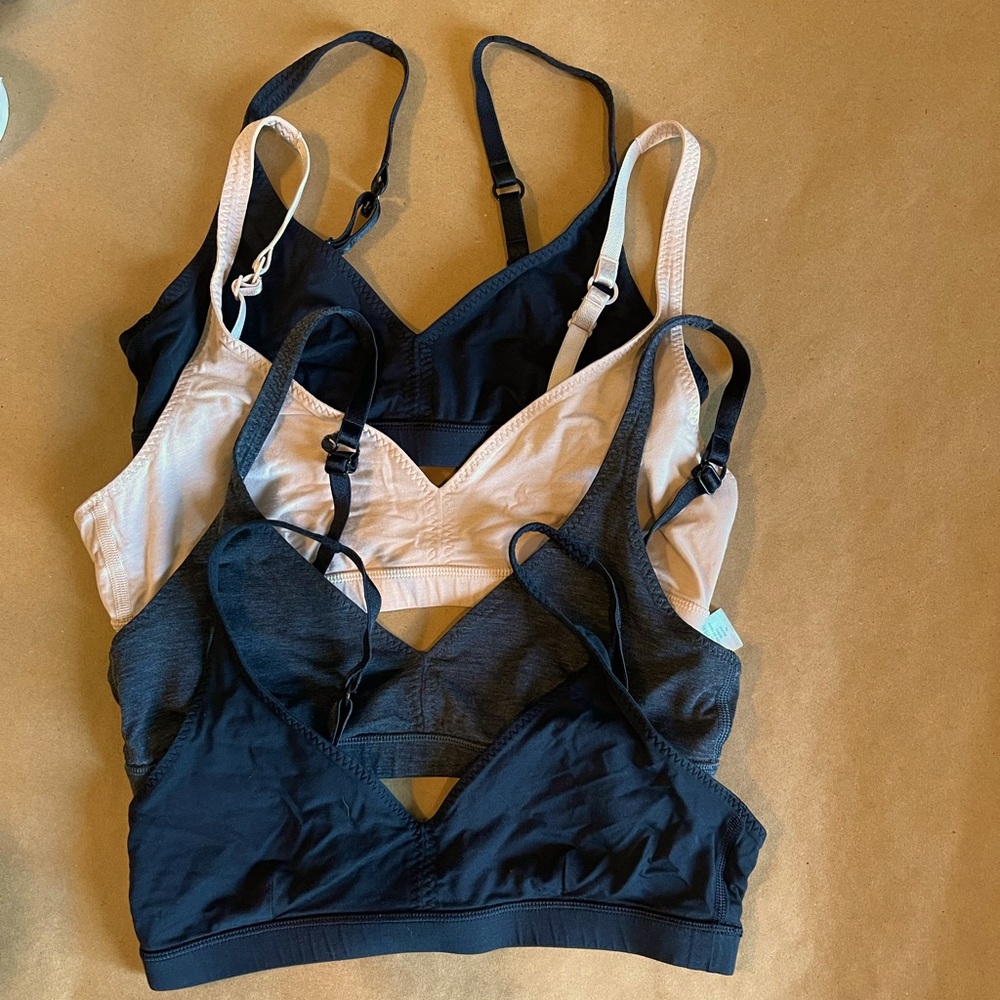 Ivivva bras size 12.